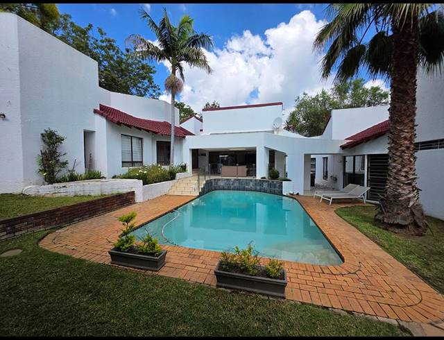 4 BEDROOM HOUSE FOR SALE IN SANDHURST